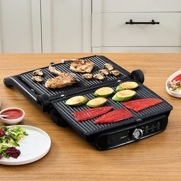 Karaca Gastro Grill Pro 2400W Izgara ve Tost Makinesi Black Chrome 6 Dilim Kapasiteli