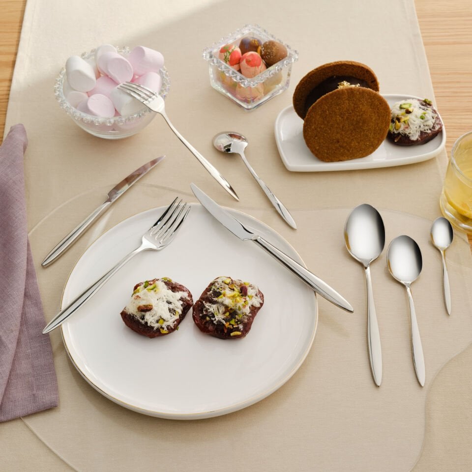 Karaca Elegance Novara 84 Parça 12 Kişilik Çatal Kaşık Bıçak Takımı