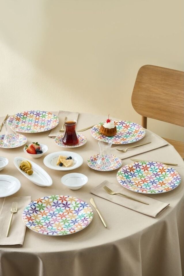 Karaca Fine Pearl Confetti 26 Parça 6 Kişilik Kahvaltı Takımı Gold