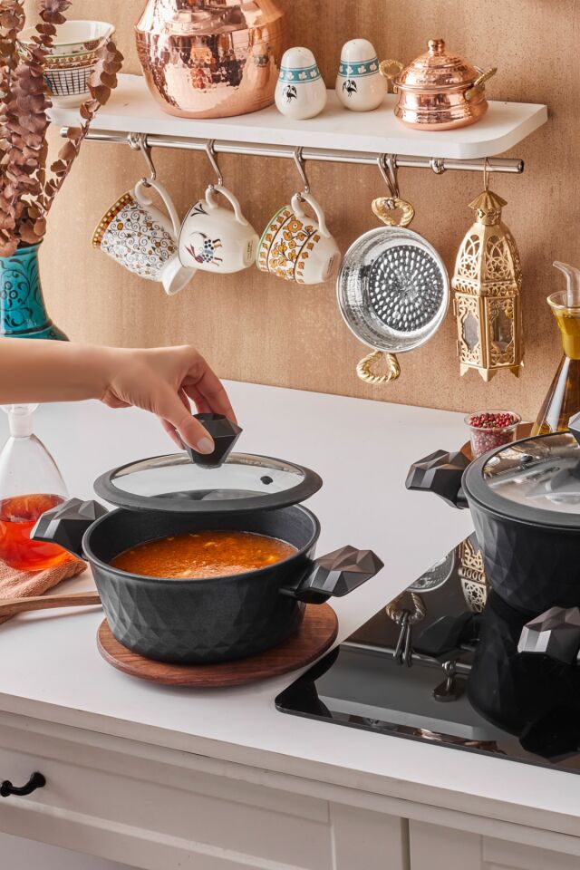 Karaca Biodiamond Antibakteriyel Kulplu İndüksiyon Tabanlı 7 Parça Tencere Seti