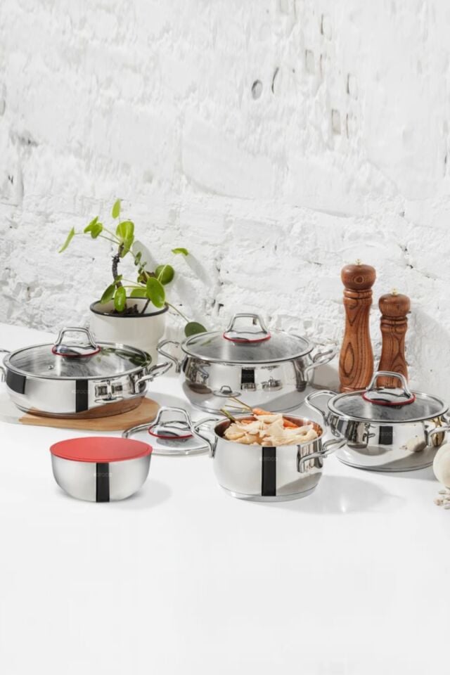 Karaca Emirgan Xl İndüksiyon Tabanlı 10 Parça Saklama Kaplı Çelik Tencere Seti