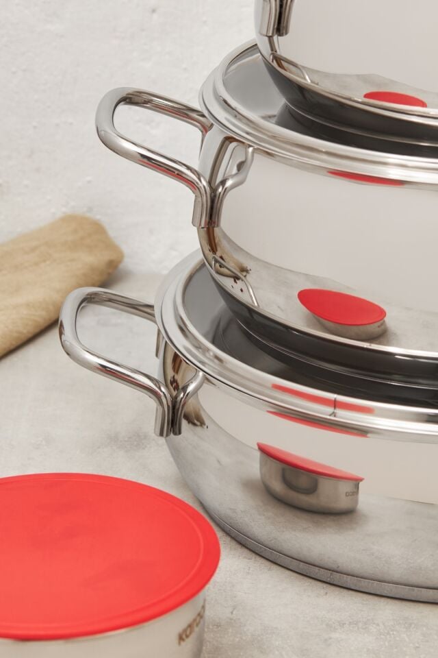 Karaca Emirgan Xl İndüksiyon Tabanlı 10 Parça Saklama Kaplı Çelik Tencere Seti