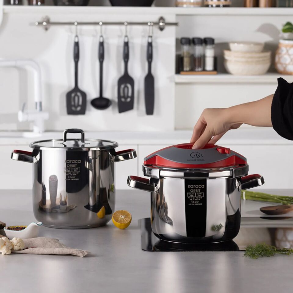 Karaca Orbit İndüksiyon Tabanlı Düdüklü Tencere Seti 6+8 Lt Kırmızı
